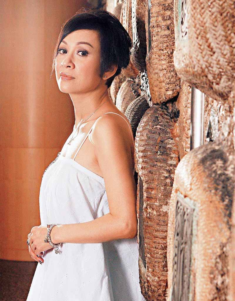 周润发的前妻,就是我们都熟悉的她,年轻的时候美得石破天惊_余安安