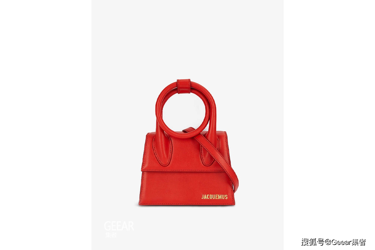 top|Jennie的这款包包，获得时尚博主的青睐！