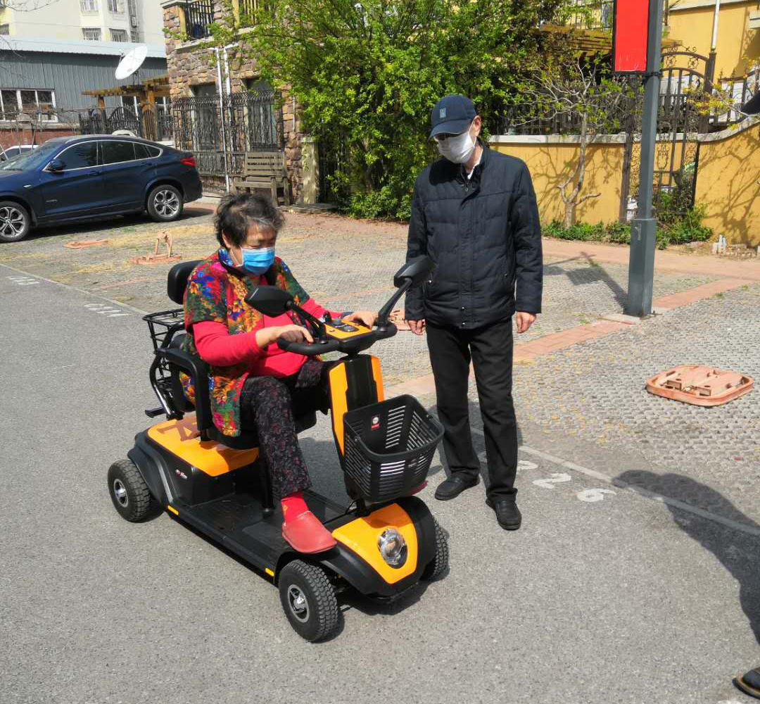 信步XB-A2双人老年休闲代步车智能自动刹车电动四轮车-徐州美世通电动车有限公司