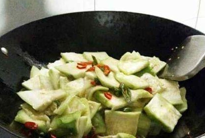 丝瓜配什么菜好吃 44d3694ab31e43448943036170c20b87.jpeg