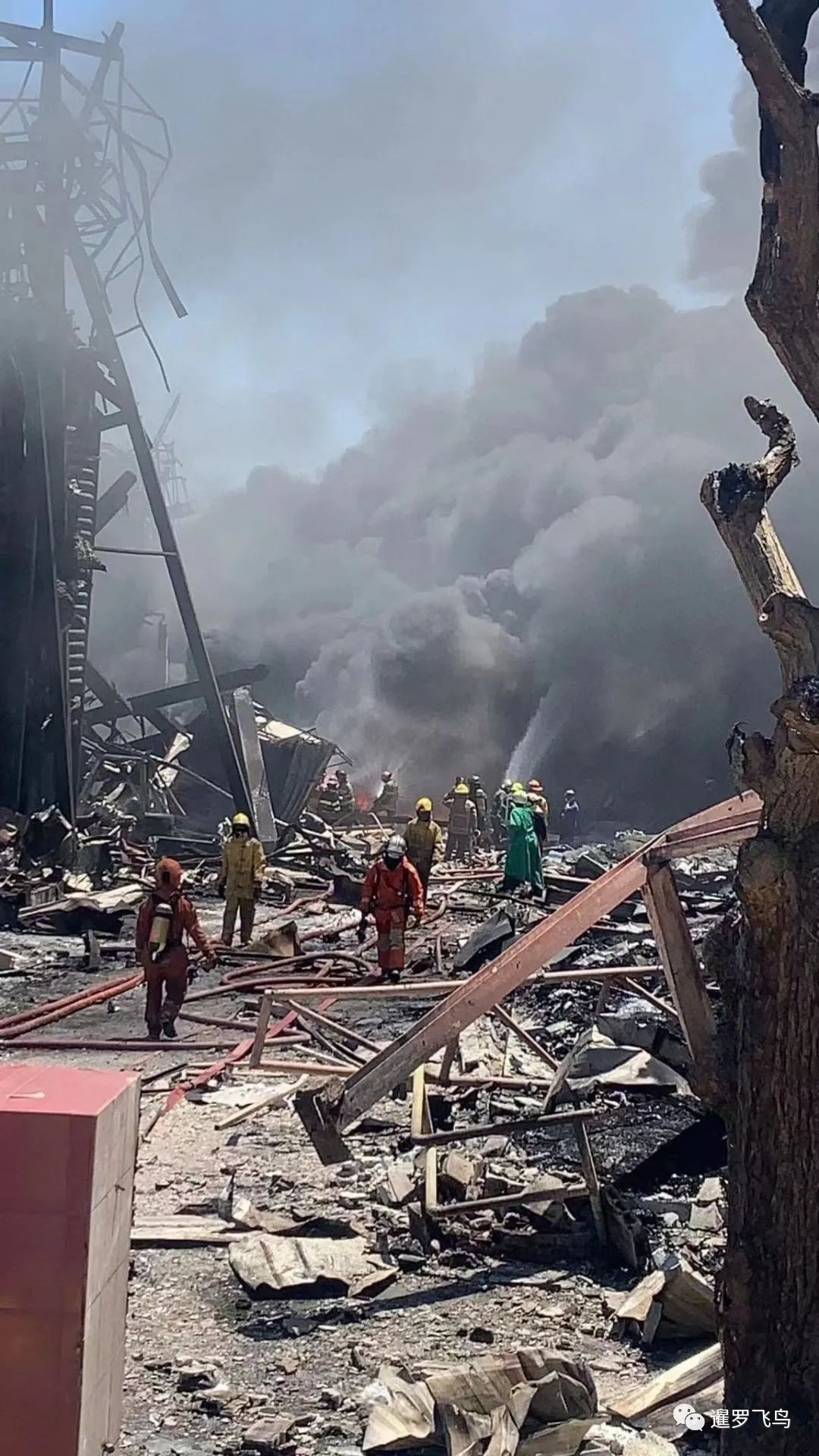泰国化工厂大爆炸,70栋房屋受损,毒烟弥漫数十公里