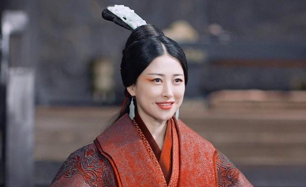 历史上秦始皇母亲赵姬究竟是怎么样的一个人是一个奇女子