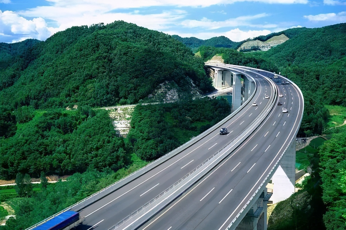 什么时候高速公路上免费通行 ff6493de1ec44964b80c20b6661201dd.jpeg