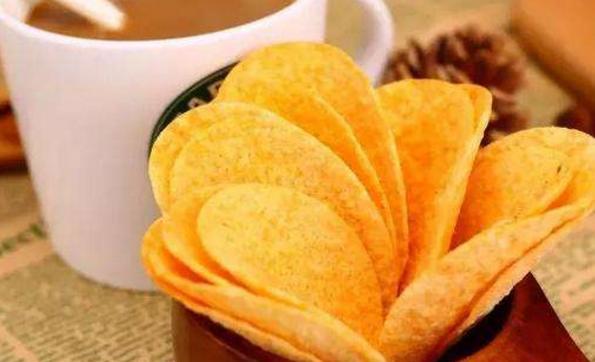 关键|孩子能不能吃零食?全盘否定、肯定都不好,关键要妈妈这样引导