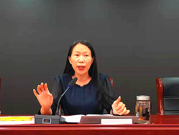 并对假期安全提出要求3,副校长任远飞对班级管理,班主任,家长学校及