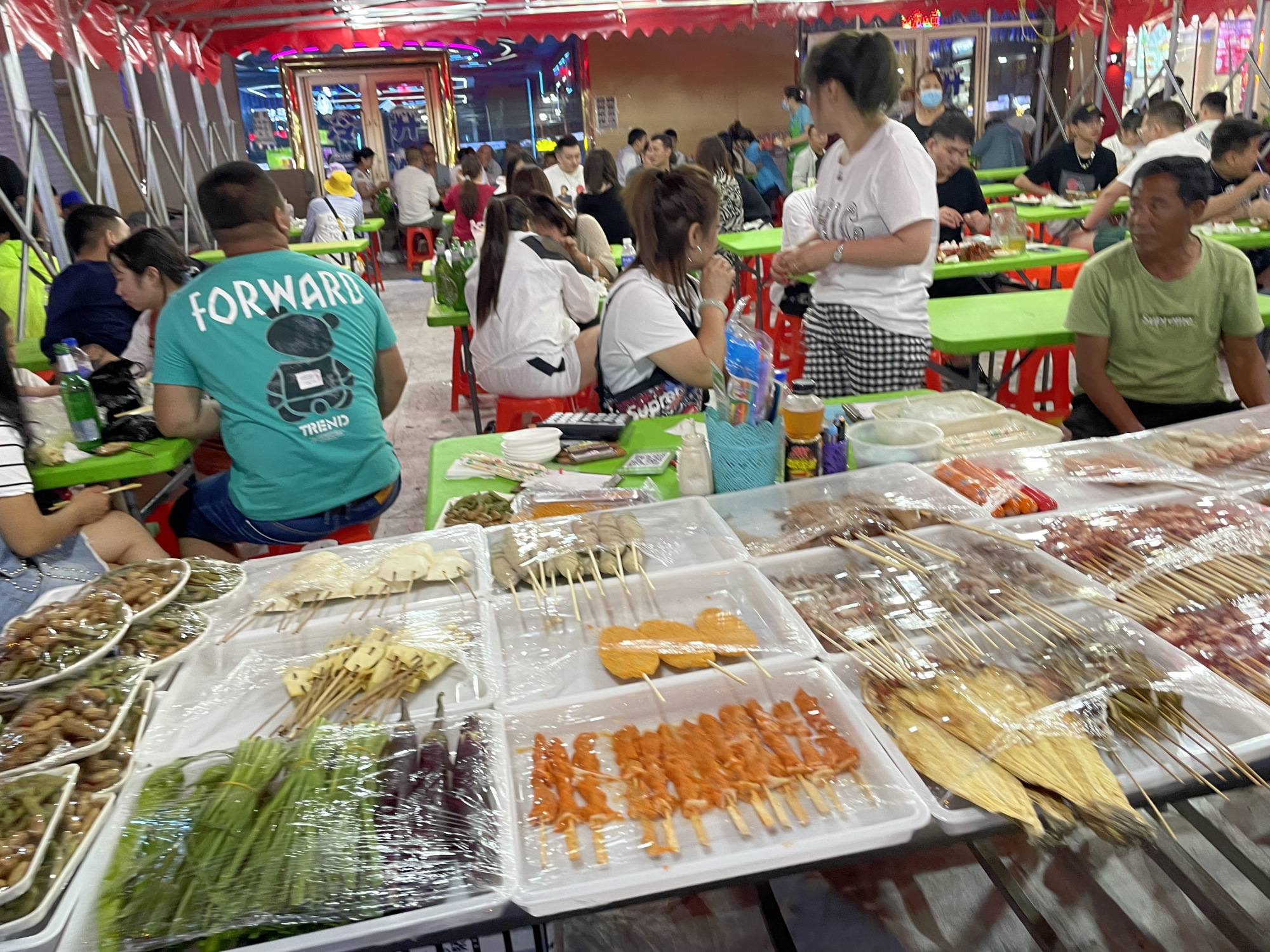 原创吉林珲春街夜市30年的炸牛排上百种小吃美食