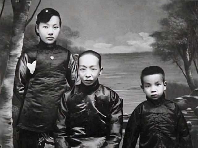 林徽因鲜为人知的一面:嗜酒如命,烟不离身,知性才女人设崩塌_林微