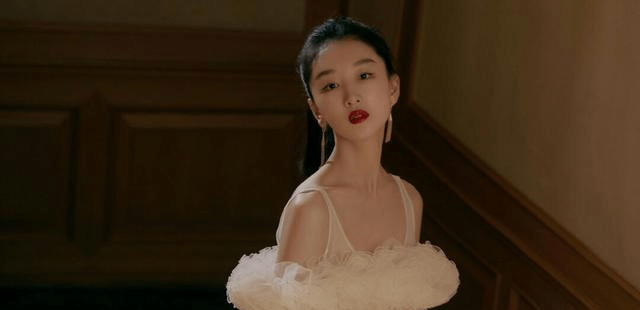 电影|4位谋女郎与恩师电影之夜相聚，倪妮刘浩存在张艺谋面前哭了