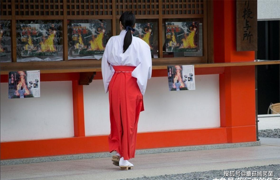 参观日本神社对巫女好奇 不稀奇 交了钱你也可以当 工作