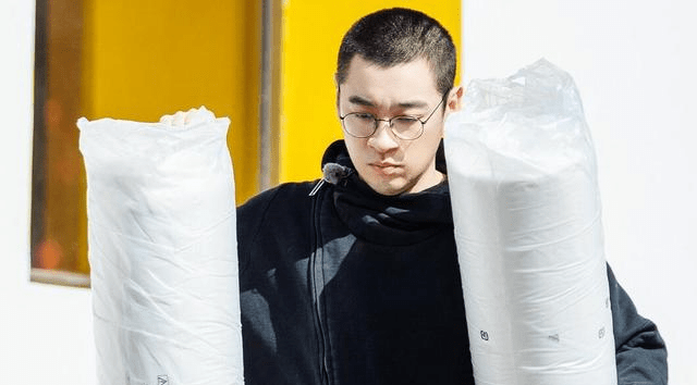 什么|李雪琴和郭麒麟都拒绝帮忙，到底谁在看人下菜？苏芒出手一目了然