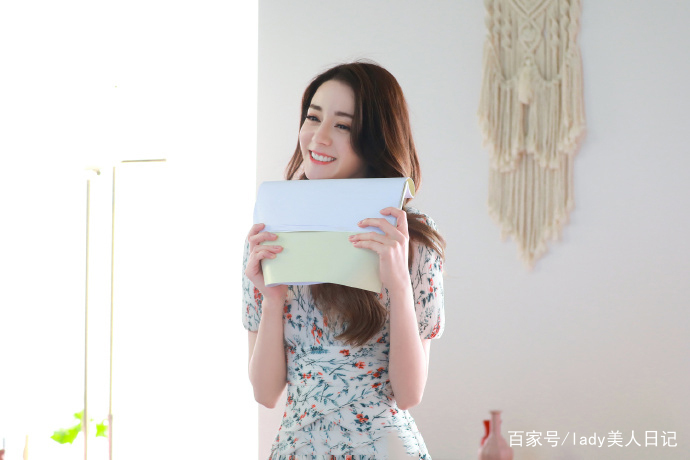 鱼尾|迪丽热巴生日会造型艳压群芳！鱼尾裙+抹茶绿造型超抢镜