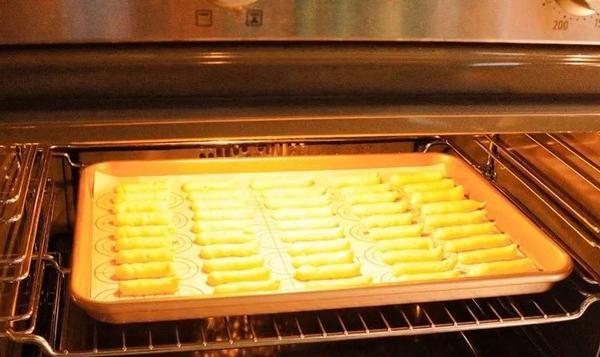 手指|宝宝健康零食,只需2个蛋1碗面粉,油都不用,帮你省1斤猪肉钱