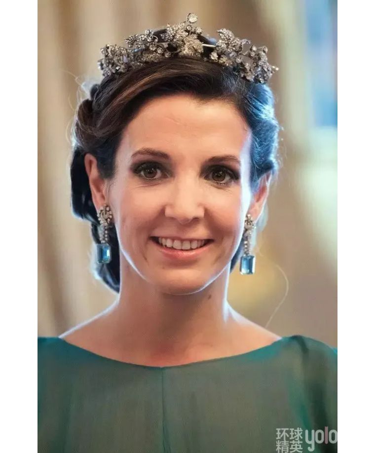 法国白富美与卢森堡王子订婚嫁了银行家的前王妃又来蹭热度