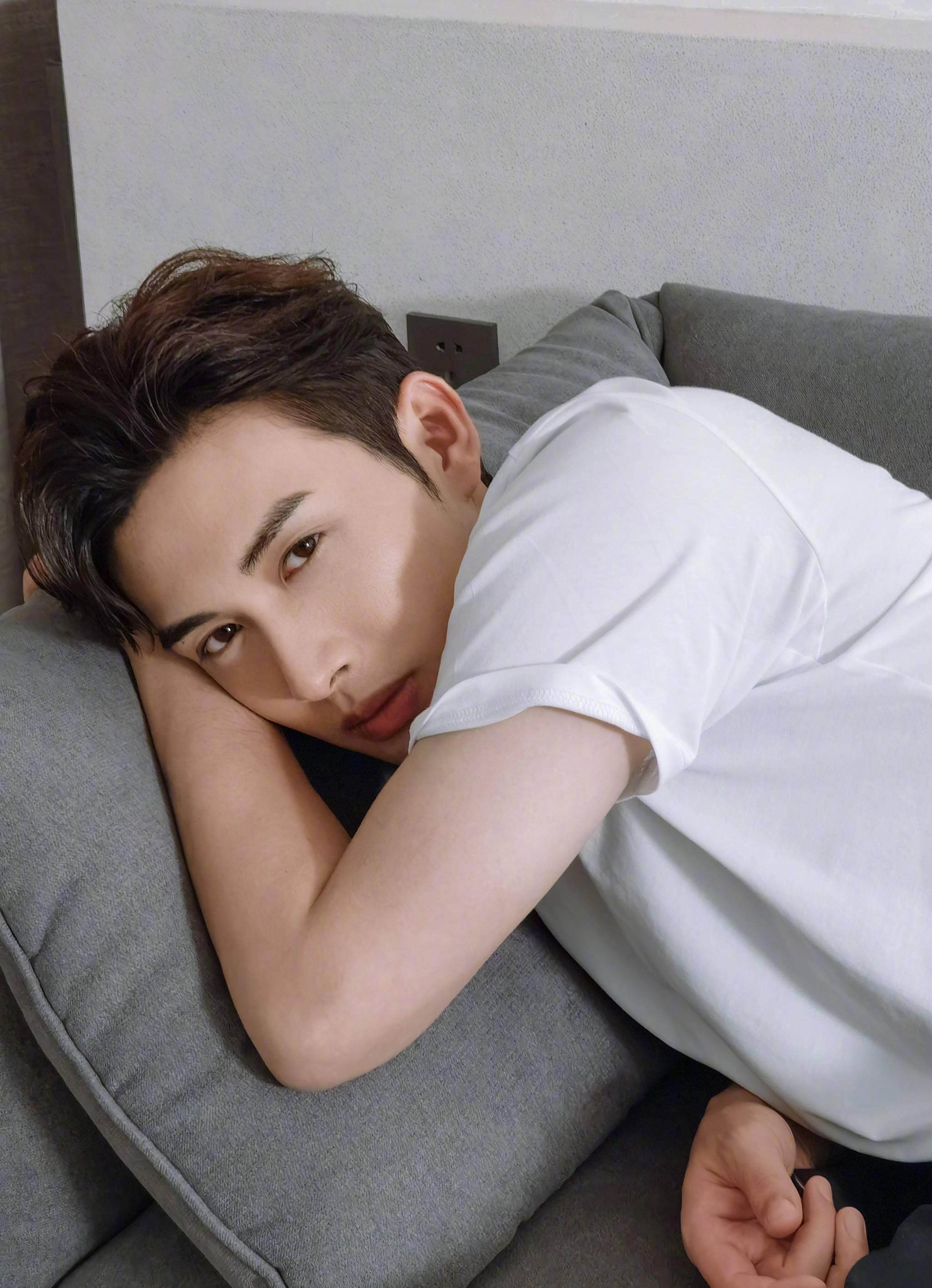 因为|《微微一笑》当年主演8人，女主跌落神坛，3位红了2位成一线