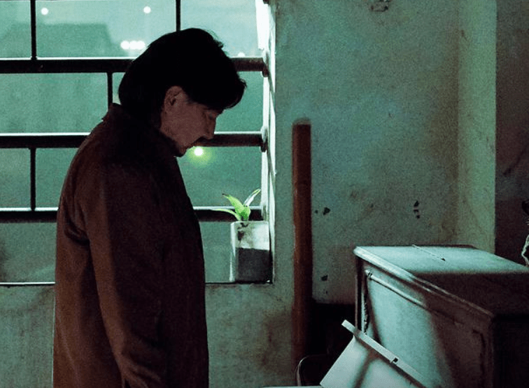 钢琴|男主演技封神，为何上映21天，票房仍旧无法破2亿？