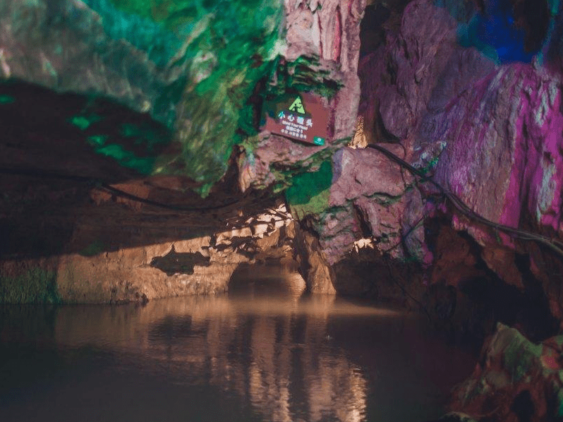 安徽私藏了一座神仙洞府:洞内有五百罗汉,为何大多无头?