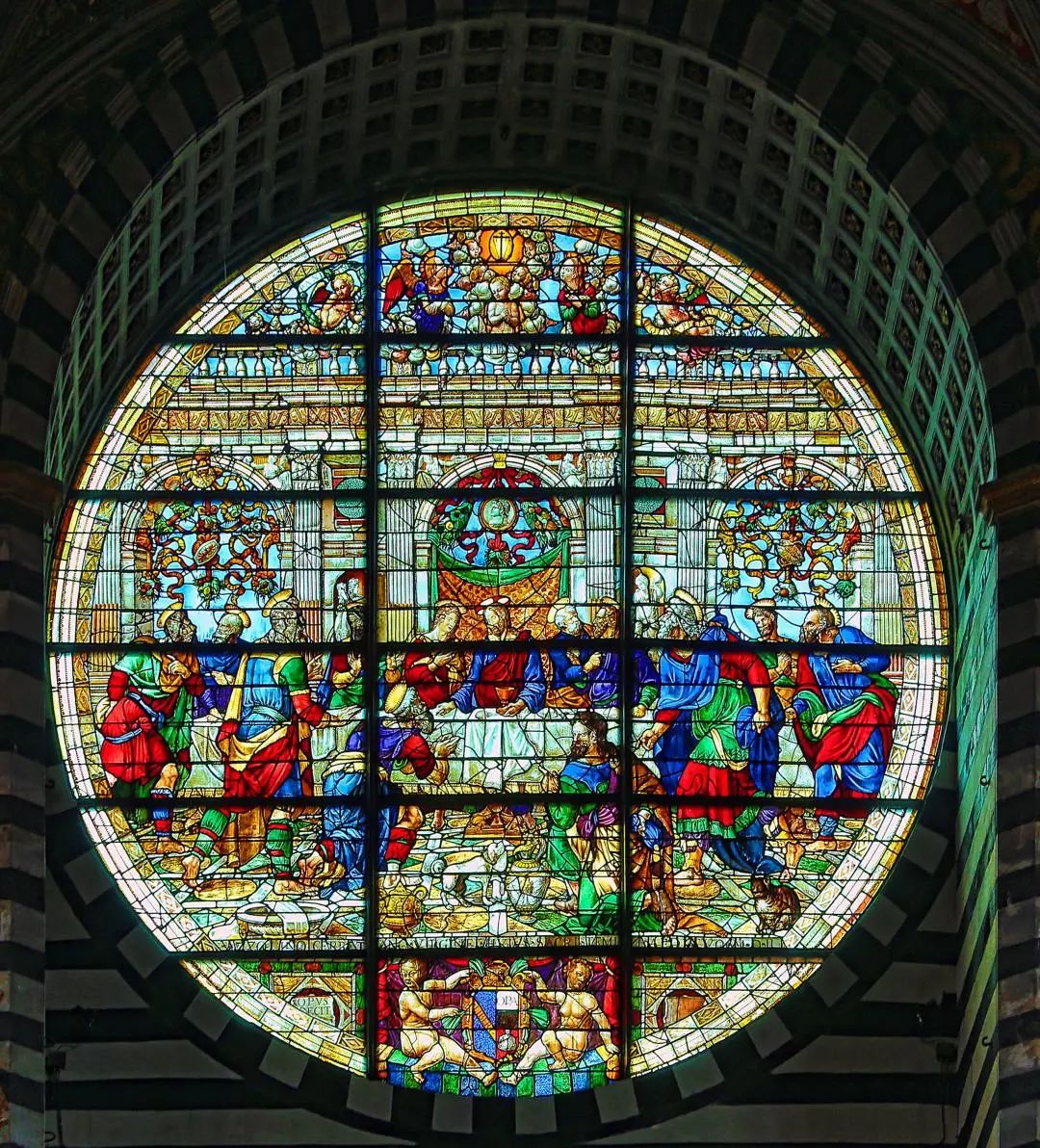 教堂彩绘玻璃永不没落的玻璃艺术