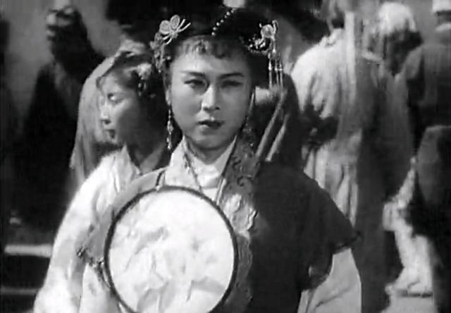 角色|美丽的上影厂女演员 一生不争名不争利 儿女孝敬家庭和睦活到90岁