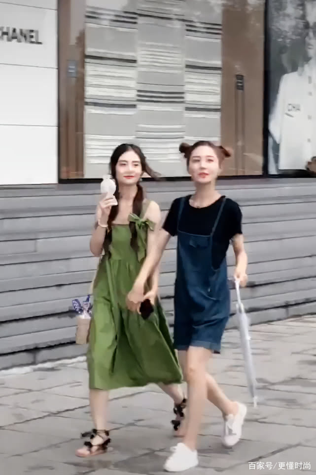 网友|离开长腿特效的网红有多高?穿桔梗裙不到160,网友:被骗了!
