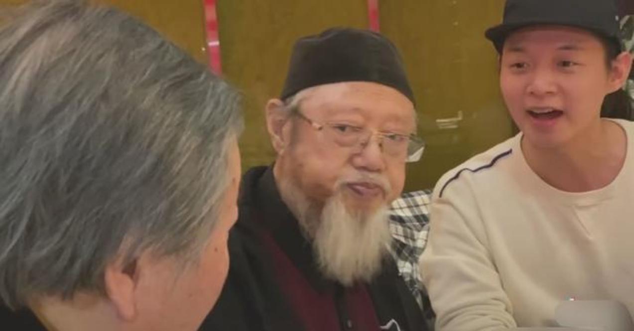 爷爷歌曲视频 0a00b754a67a44f78b95062298a093aa.jpeg