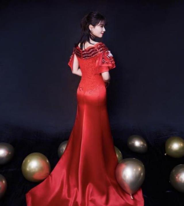 身材|“蜜桃臀”都不算啥，看看刘涛的“括号臀”，美丽不是说说而已