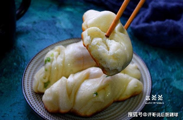 天气|早餐必做的煎卷子，松软香甜，底部金黄焦脆，一个不够两个管饱！
