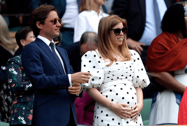 碧翠丝|英国碧翠丝公主挺8个月大孕肚亮相!泡泡袖波点裙可爱,变美好多