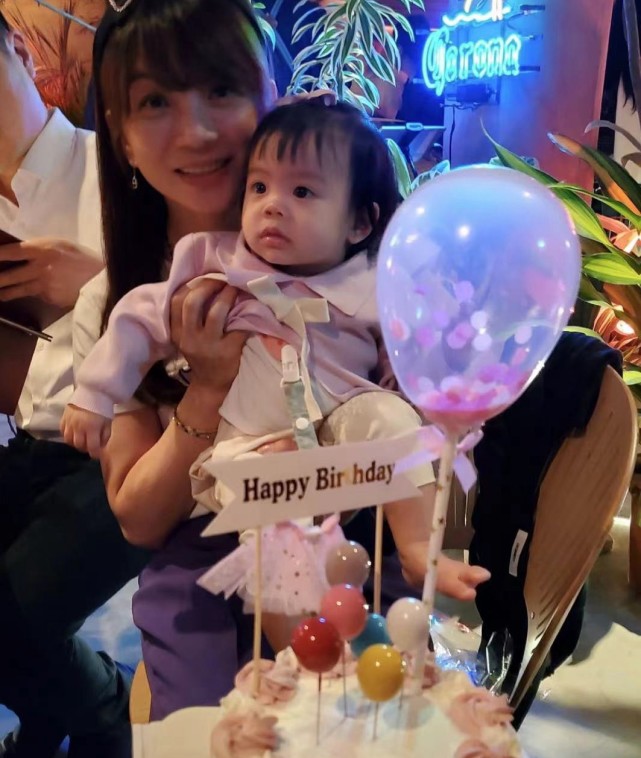 父亲|罗志祥43岁经纪人小霜宣布怀二胎，仍是试管婴儿，孩子父亲不详