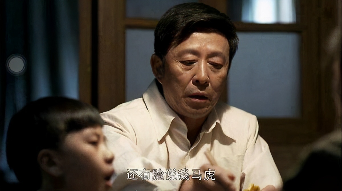 父母爱情:其实葛美霞嫁给王政委是早就有铺垫的,只是初看没看懂