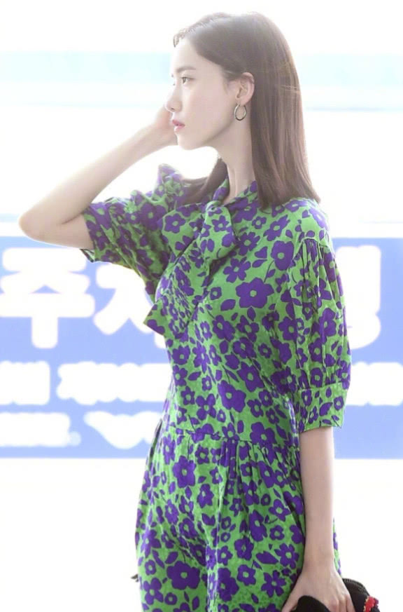 仙女|林允儿的脸太招人恨，灾难绿色都穿出仙女范，普通人穿就是大妈！