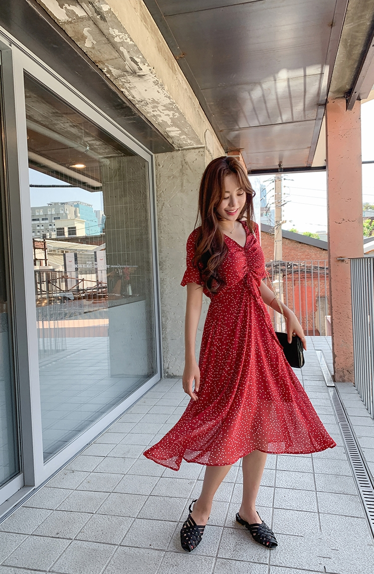 仙女|这个夏天就要穿“红色波点裙”，可妩媚可清新，让你美翻一整季！