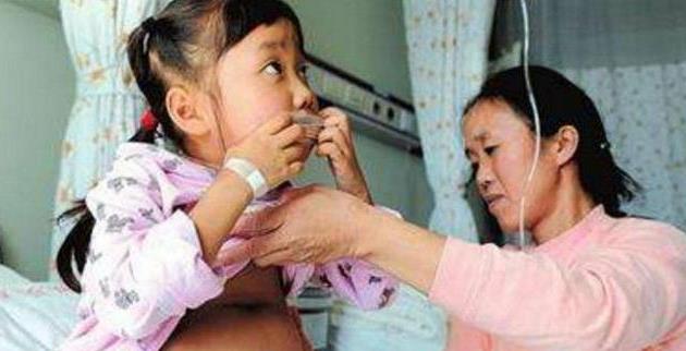 因为|5岁的小女孩肚子一堆脓，都是因为妈妈经常给孩子吃以下这些东西