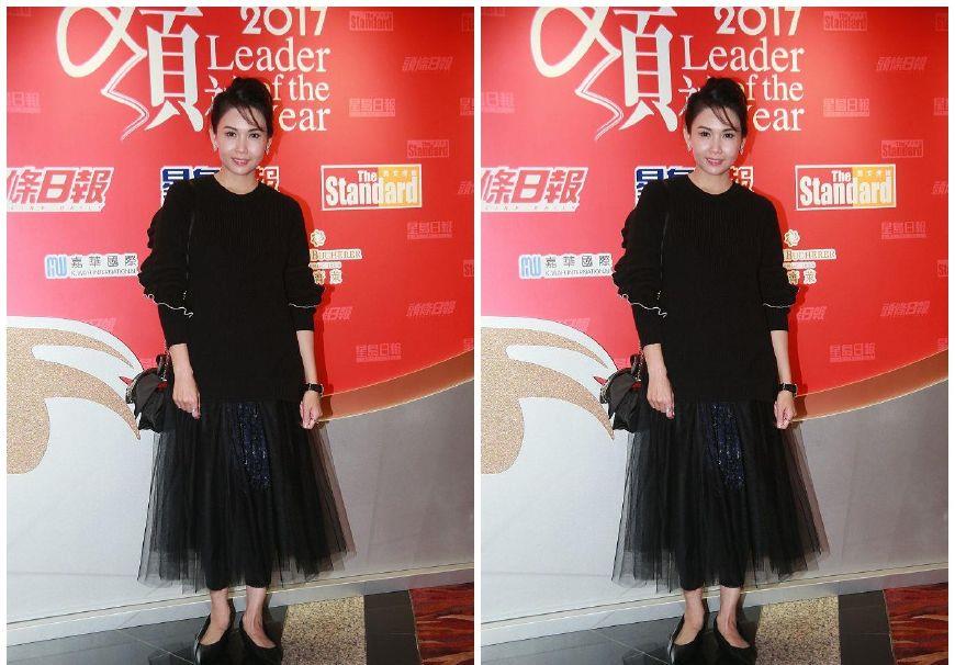 活动|“不老女神”邱淑贞现身活动，毛衣搭配薄纱裙，网友：还是这么嫩