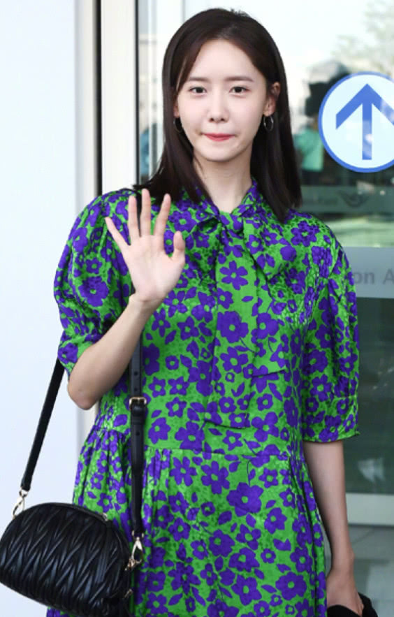 仙女|林允儿的脸太招人恨，灾难绿色都穿出仙女范，普通人穿就是大妈！