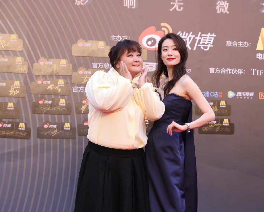 刘浩存|电影之夜红毯：倪妮高叉裙撩人，刘浩存又仙又欲，章子怡深V蕾丝