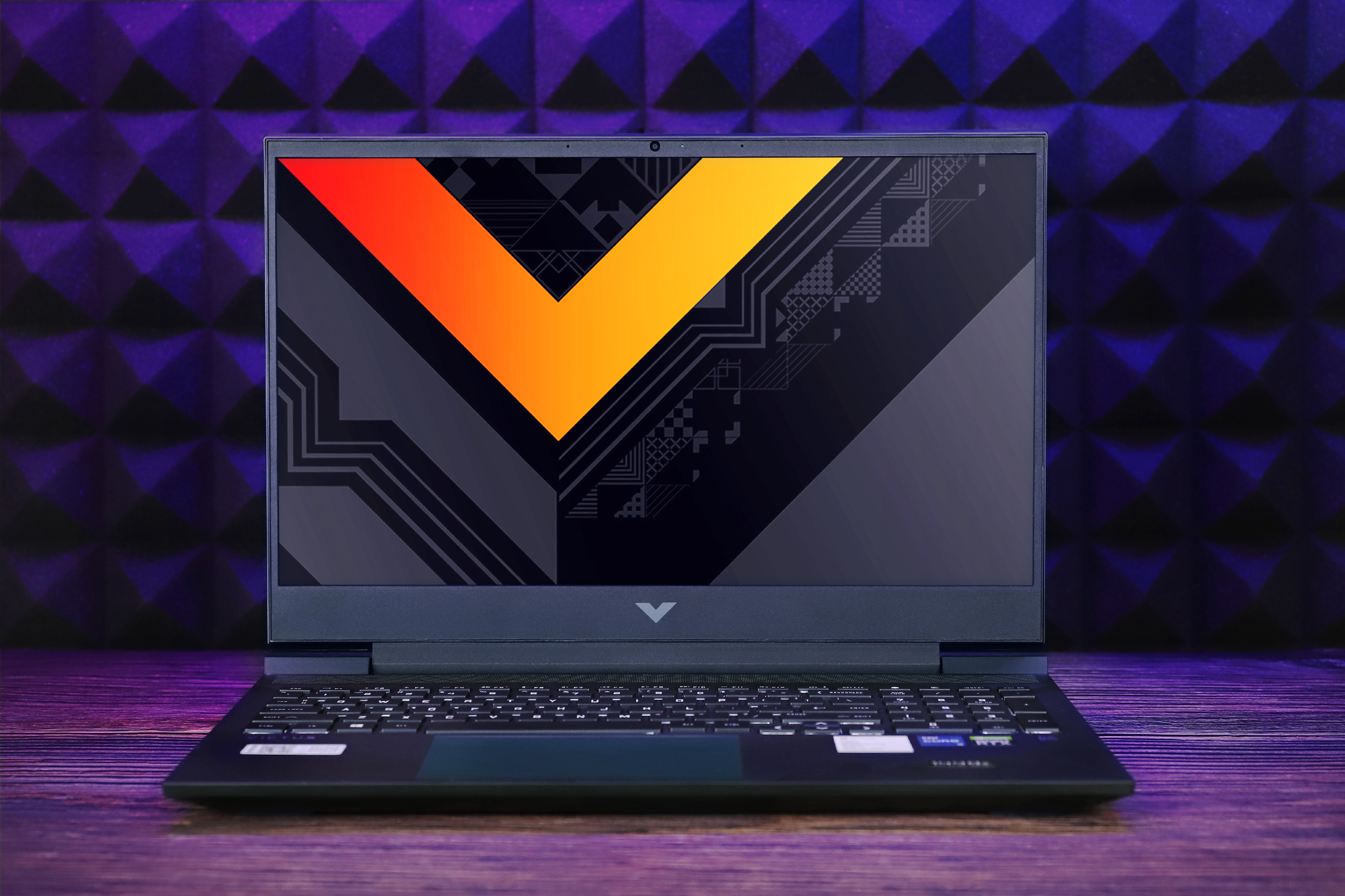 无界笔记本的高光时刻,惠普victus光影精灵7图赏_游戏