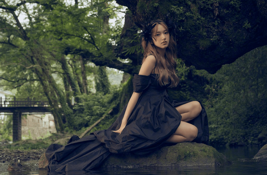 变化|女团出道的明星，就算拍时尚画报表情也啥变化，程潇就是个例子