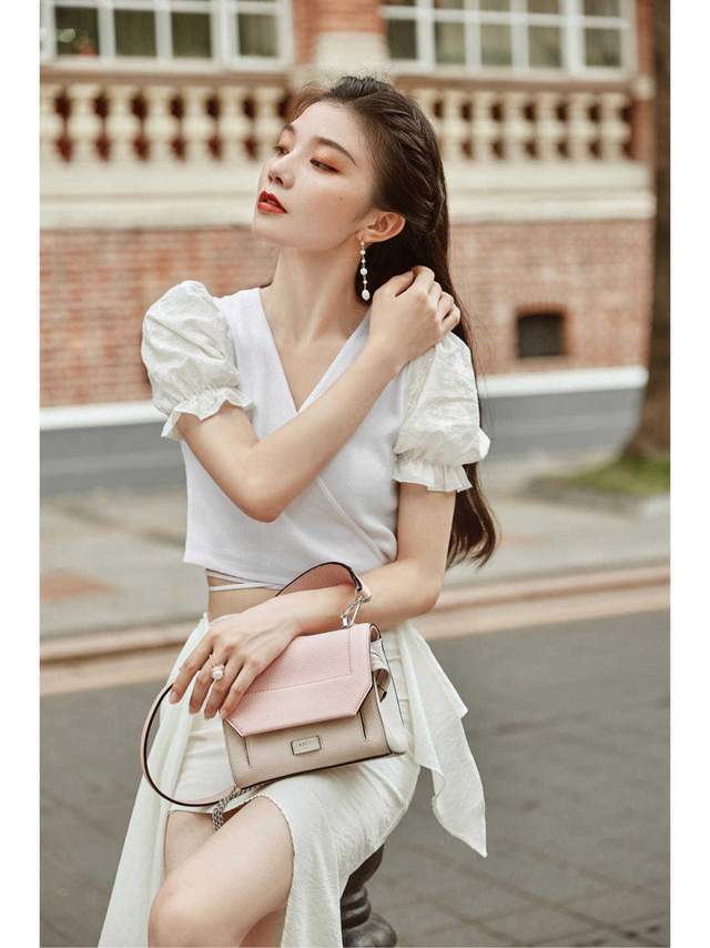 身材|收起你的裤子吧,看看人家半身裙的搭配,简直是胖子的福音