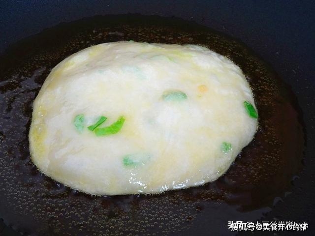 能量|快手葱油饼，外酥里软，15分钟完成，能量足又抗饿，太香！