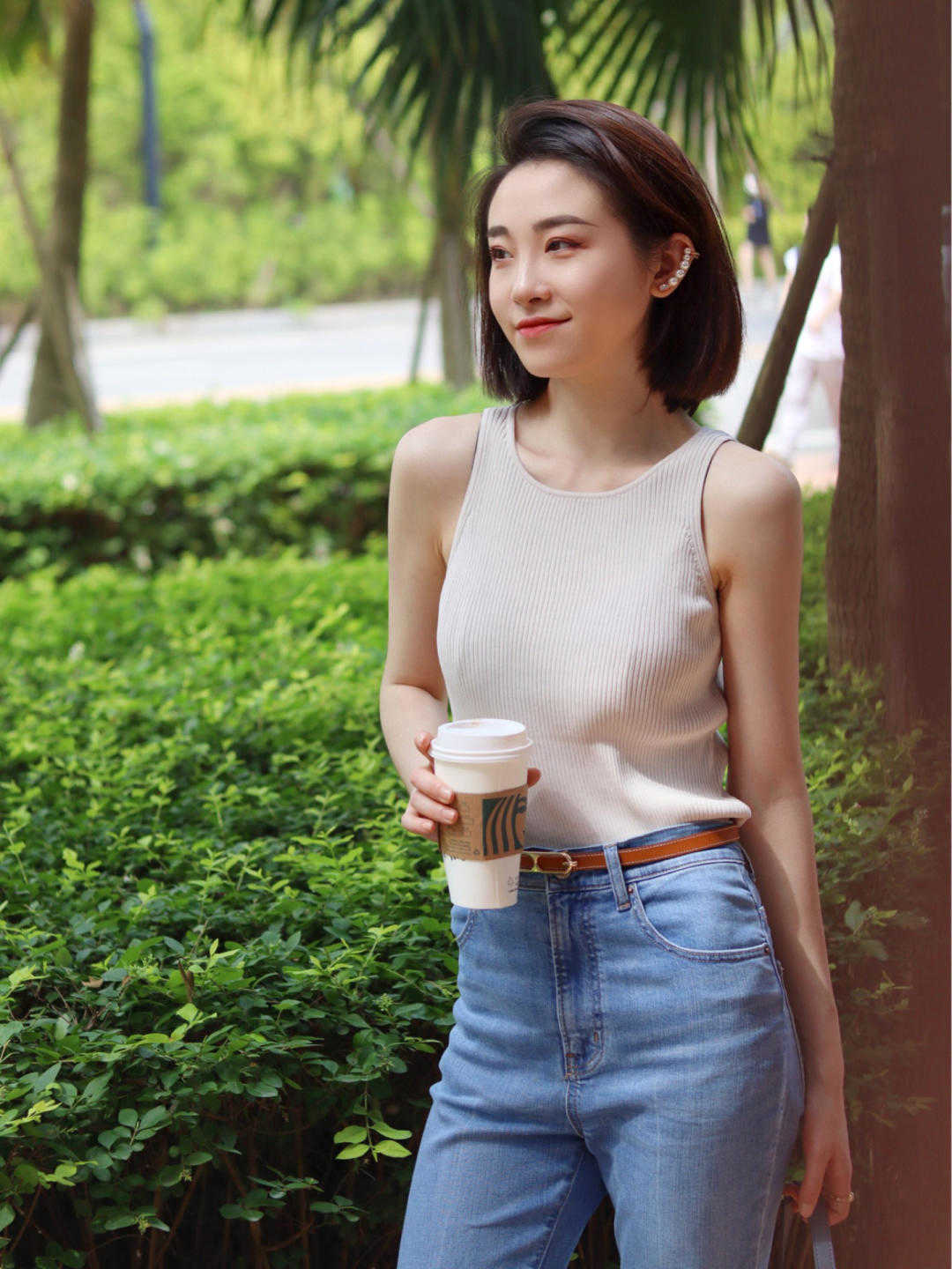 显得|牛仔裤的n个搭配方法,显气质还减龄,高级时髦