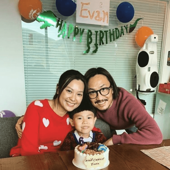风流|郑中基儿子幼儿园毕业，曾和阿sa风流隐婚，今却是好爸爸好丈夫？