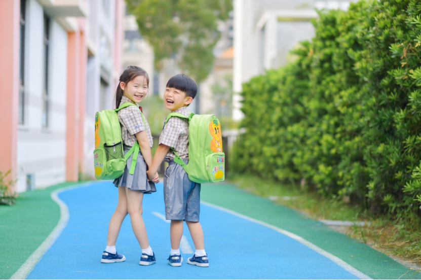 方式真|吉的堡教育建议三代育儿如何调节家庭矛盾？