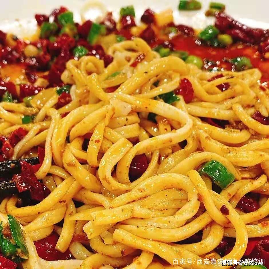 油爆香辣爆肚面色香味俱全