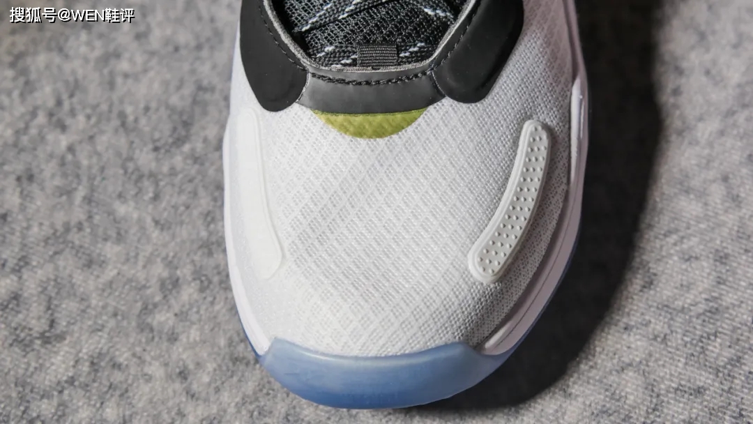 衰减性|adidas 米切尔3代实战:性能在线 稳定有余 惊喜不足