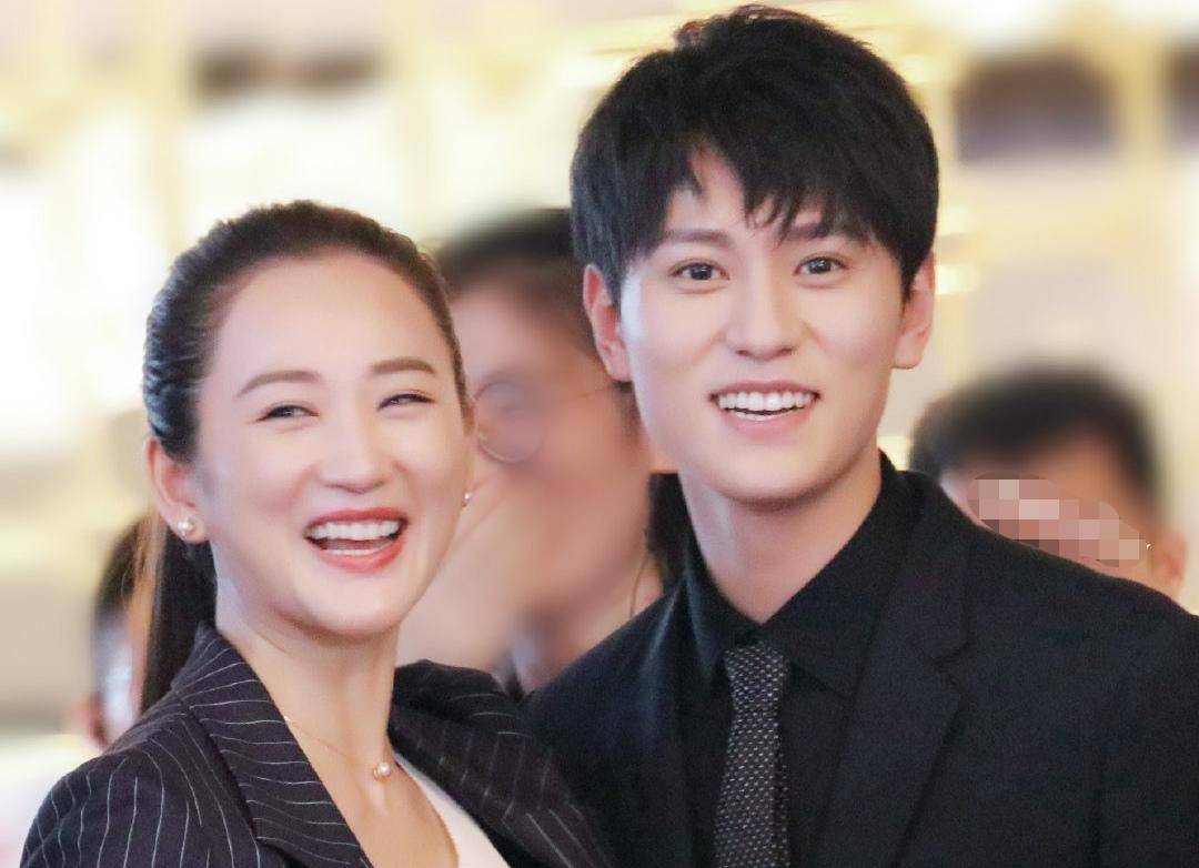 原创悲哀!她将弟弟带到娱乐圈后自己无人问津,弟弟却接戏接到手软