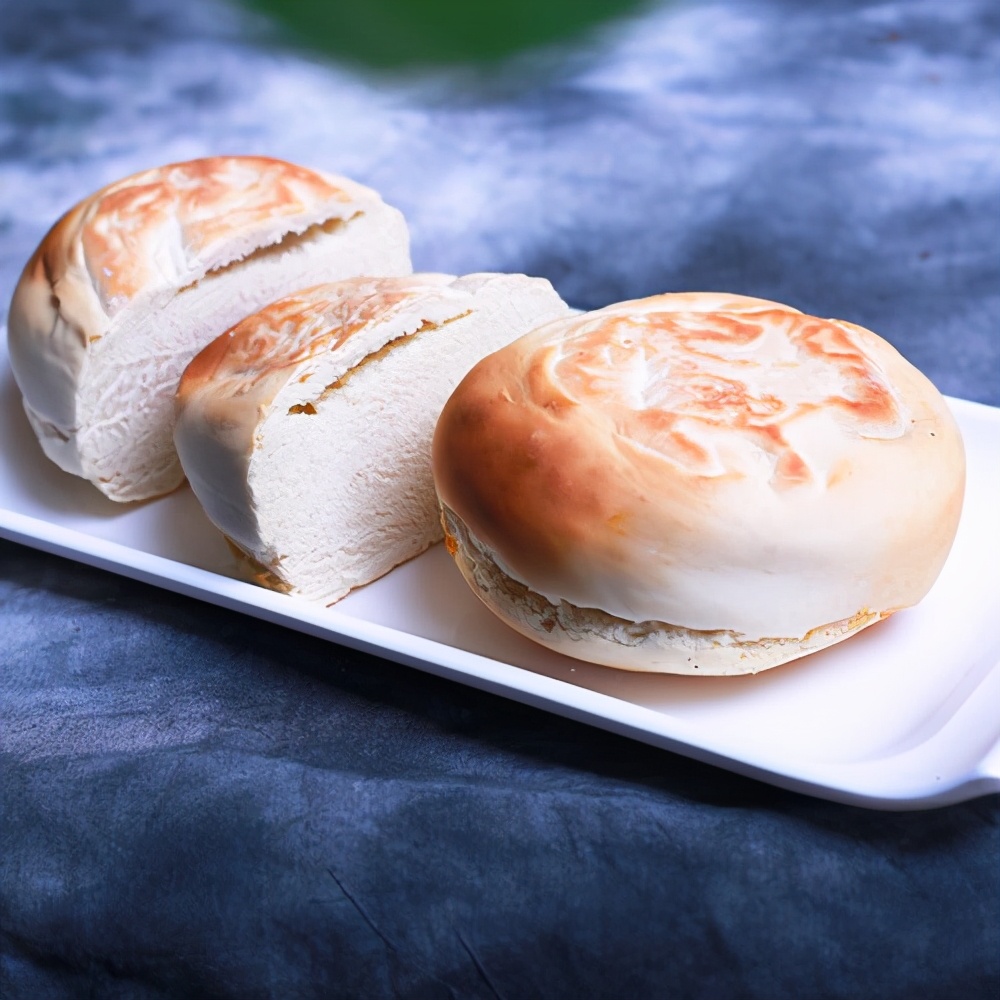 做焙子的面粉要河套地区的雪花粉,做出来的焙子才能有浓郁的麦香和