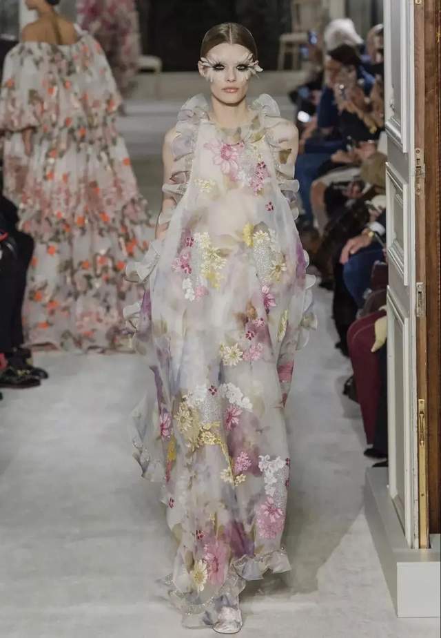 一生一世|蝴蝶堂 | AERENEY：花卉里，藏着时髦的夏天