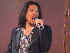 24岁以一曲红过田震那英,为承诺单身26年,如今穷困走穴为生_车继铃