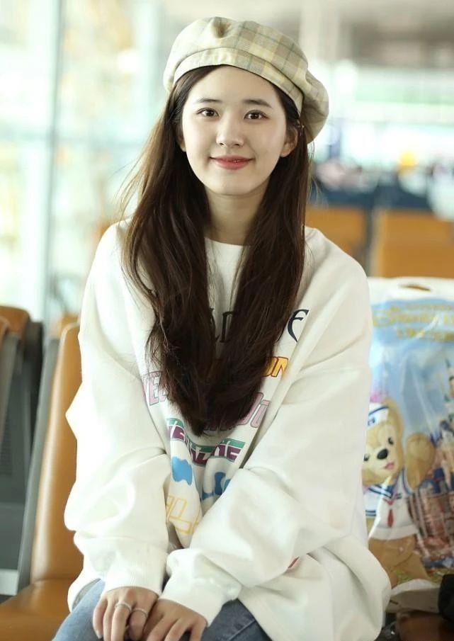 怎么穿搭衣服好看显气质小孩 b3594baa72b94b45940fb290ba109f4f.jpeg