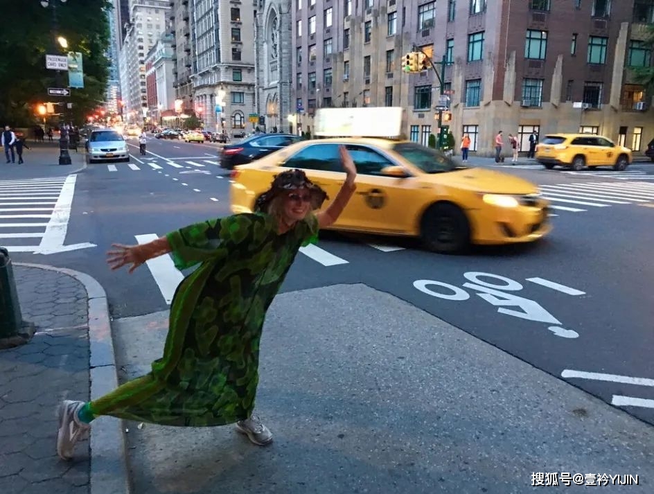 图案|提起褶皱风格还只知道三宅一生？德国小众品牌Julia Heuer表示不服！